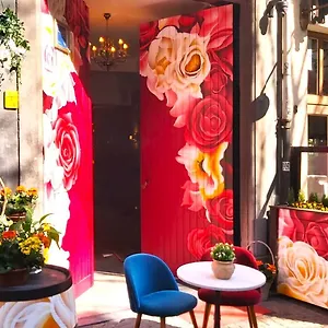 https://hotel-mezonvin.hotelsantwerp.net